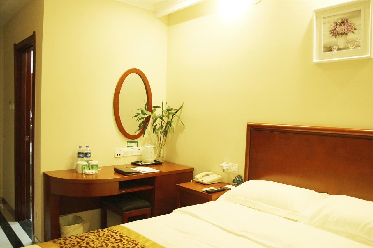 Greentree Inn Zhejiang Jiaxing Zhongan Business Hotel Екстер'єр фото
